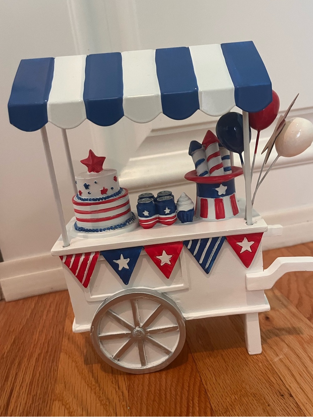 Patriotic Red, White & Blue Minj Cart Decoration